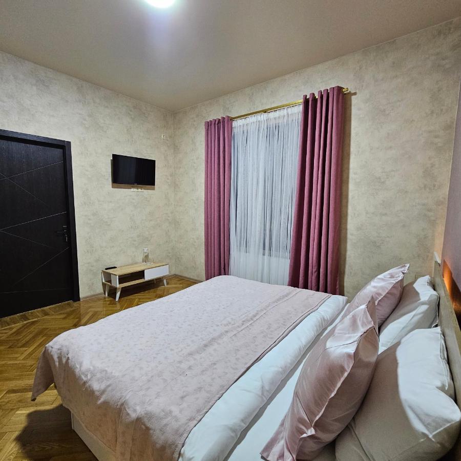 Memory Basket Hotel Kutaisi Exterior photo