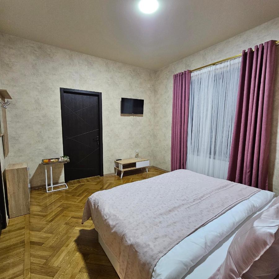 Memory Basket Hotel Kutaisi Exterior photo